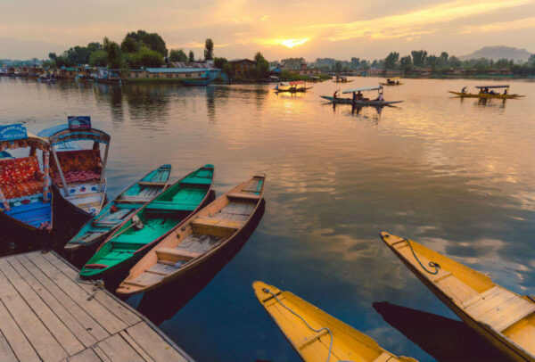 Kashmir Tour 7 Nights 8 Days With Doodpathri - Image 3